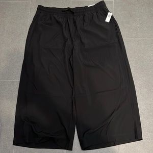 Old Navy ~ High rise wide leg with stretchtech 2X. Pockets & dry quick material.